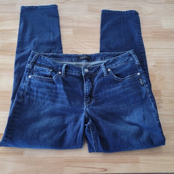 Silver Jeans ~ Size 33 x 31 - Picture 3 of 3